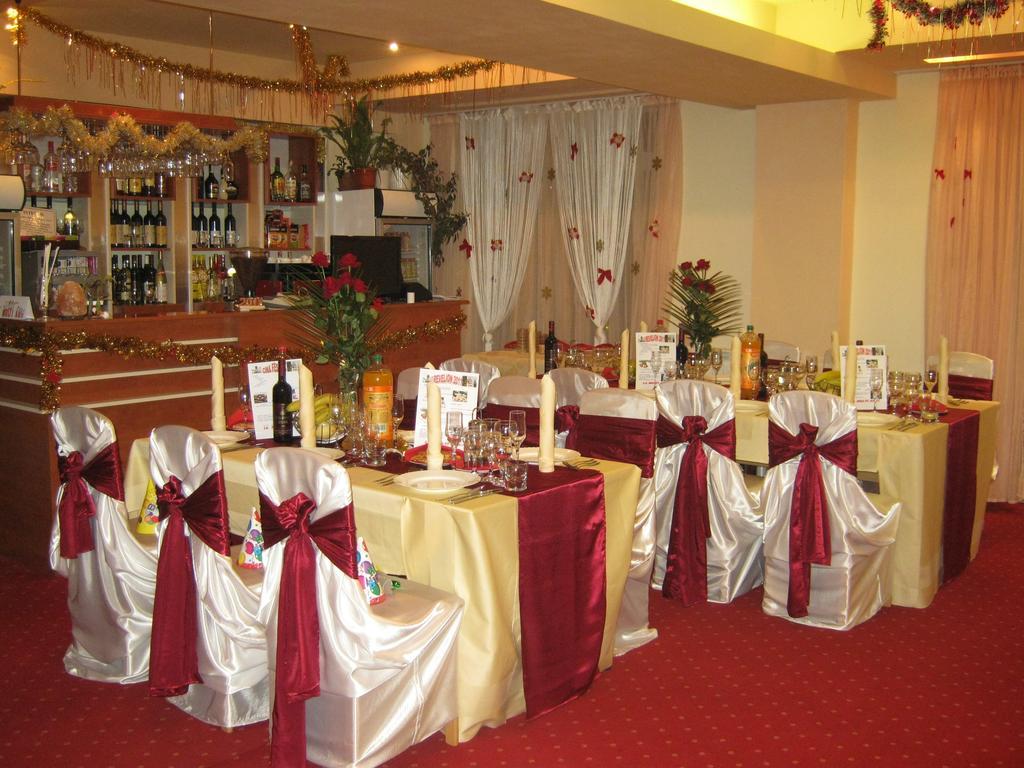 Hotel International Băile Herculane Εξωτερικό φωτογραφία